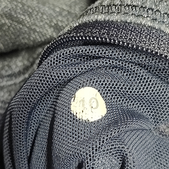 2 lululemon tops in size 10 - define jacket and shirt - Picture 4 of 10